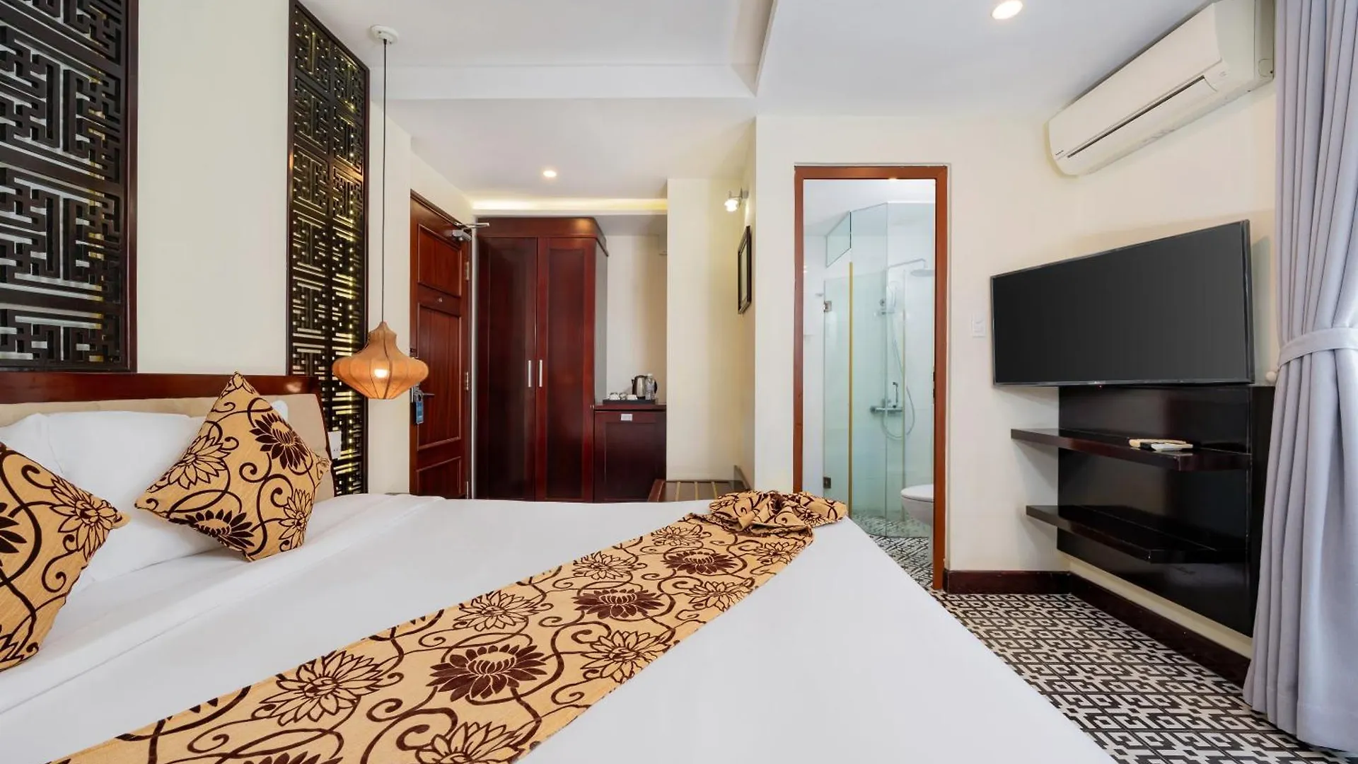 Hoi An Canal House Riverside By Haviland