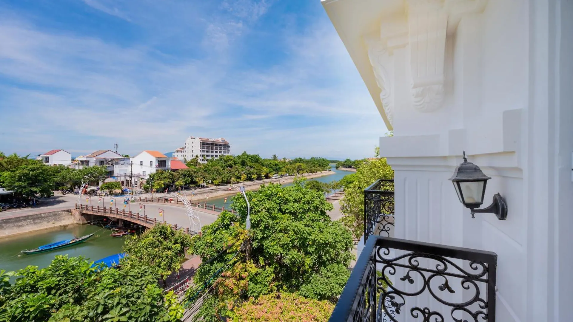 Hoi An Canal House Riverside By Haviland 3*, הוי אן